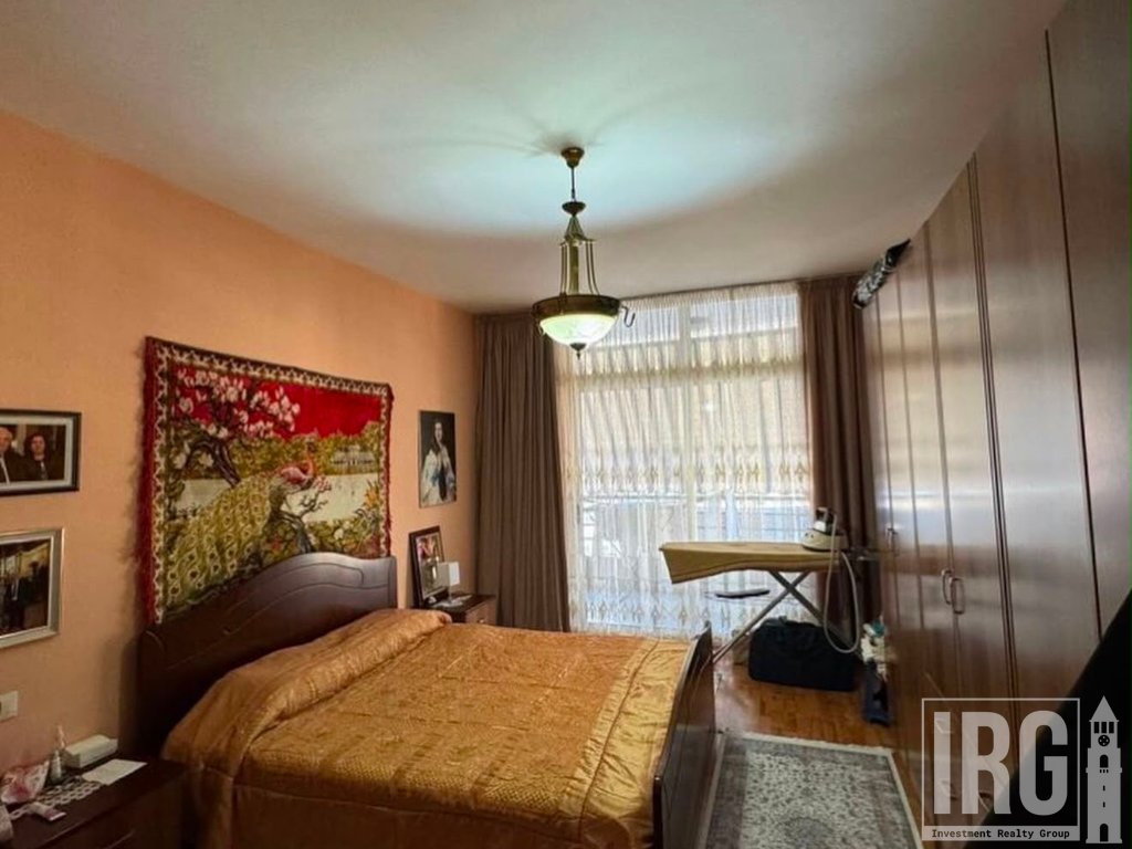 JEPET ME QIRA APARTAMENT 2+1+2+POST PARKIMI TEK KOMUNA PARISIT !