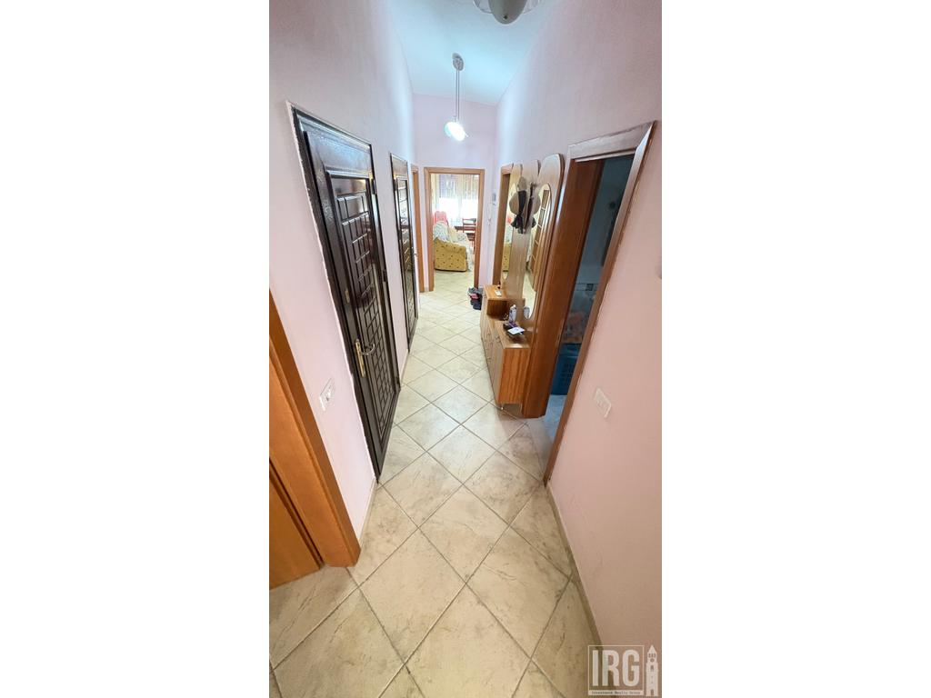 3 bedroom apartment 200 m² Tirana Municipality, Albania