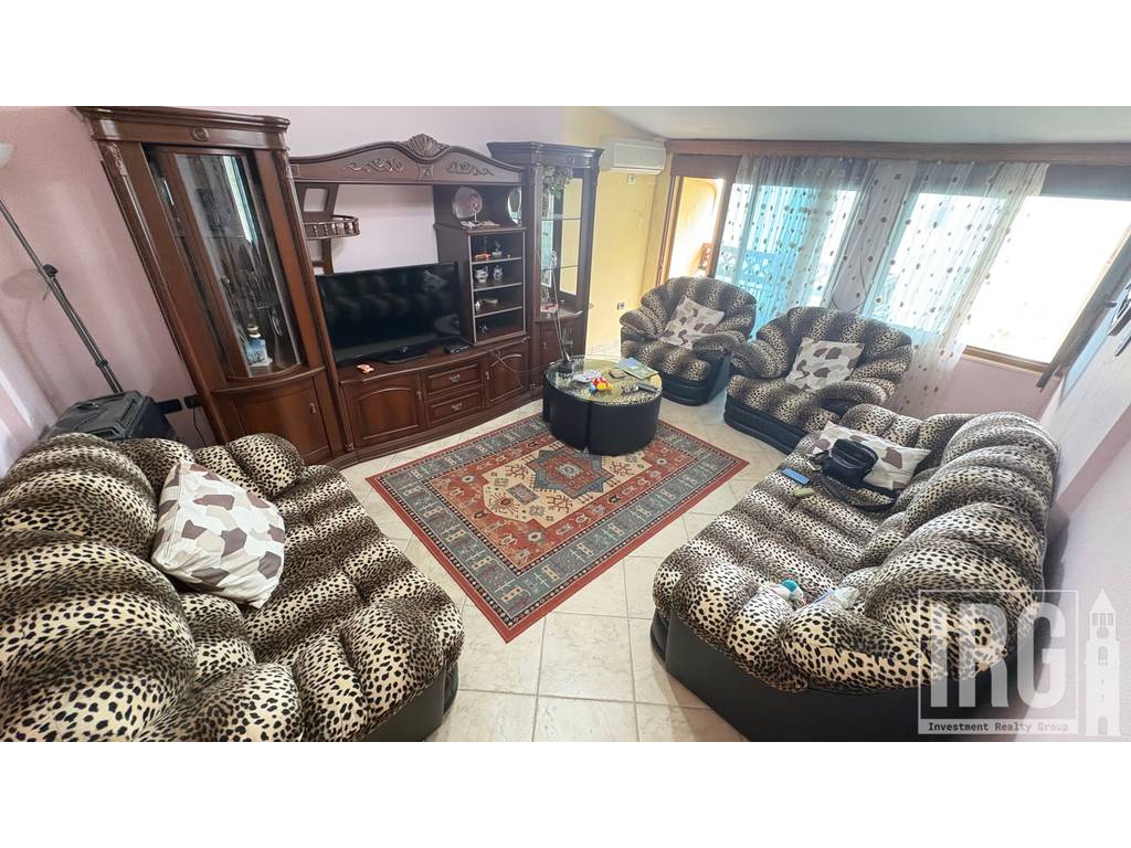 3 bedroom apartment 200 m² Tirana Municipality, Albania