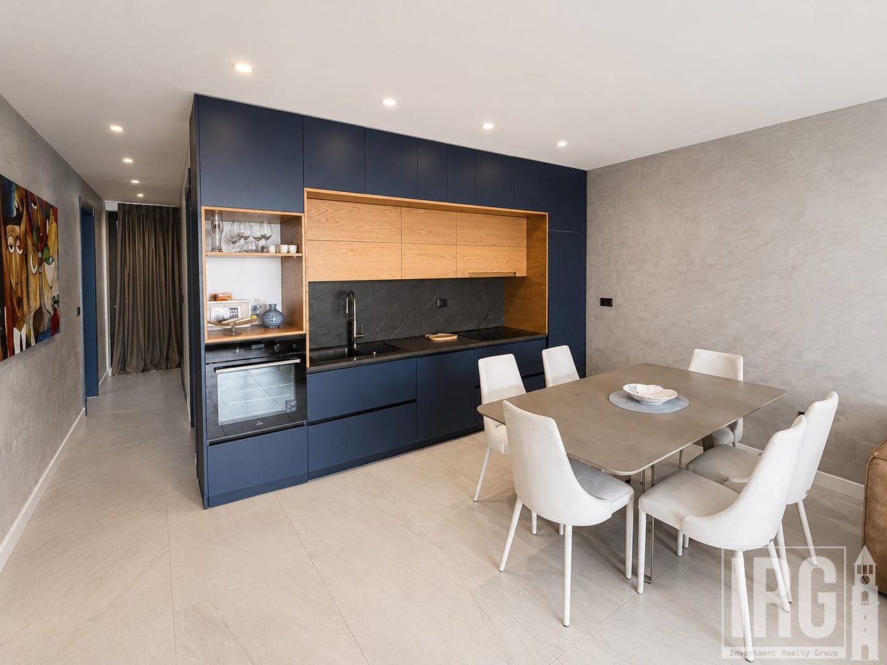 Apartament 2+1 në Dhërmi – 116.4 m² Neto, Oborr &amp; Parkim.