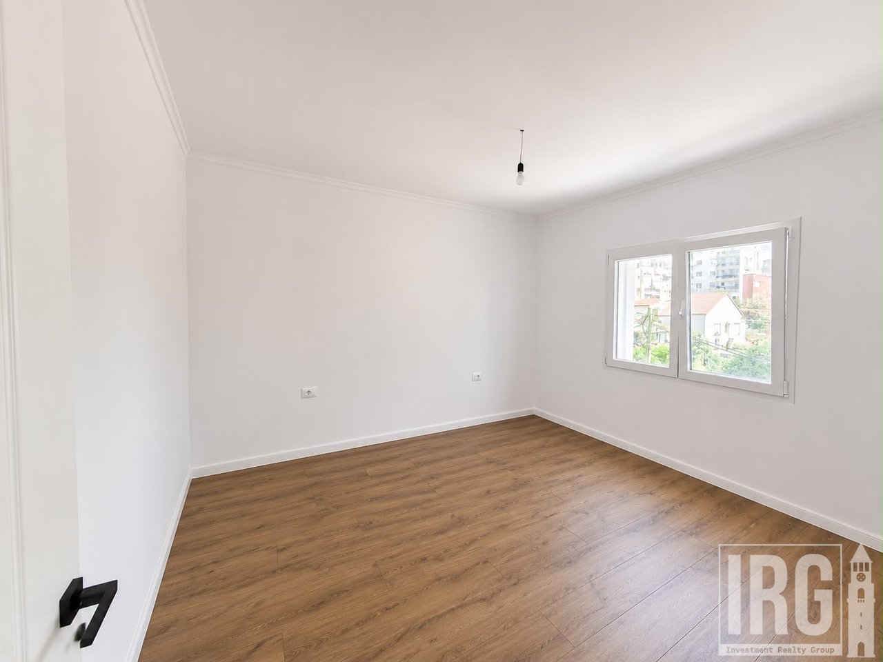 Shitet Apartament 1+1 – Rruga Thanas Ziko 300 metra mbi Gjimnazin “Partizani”