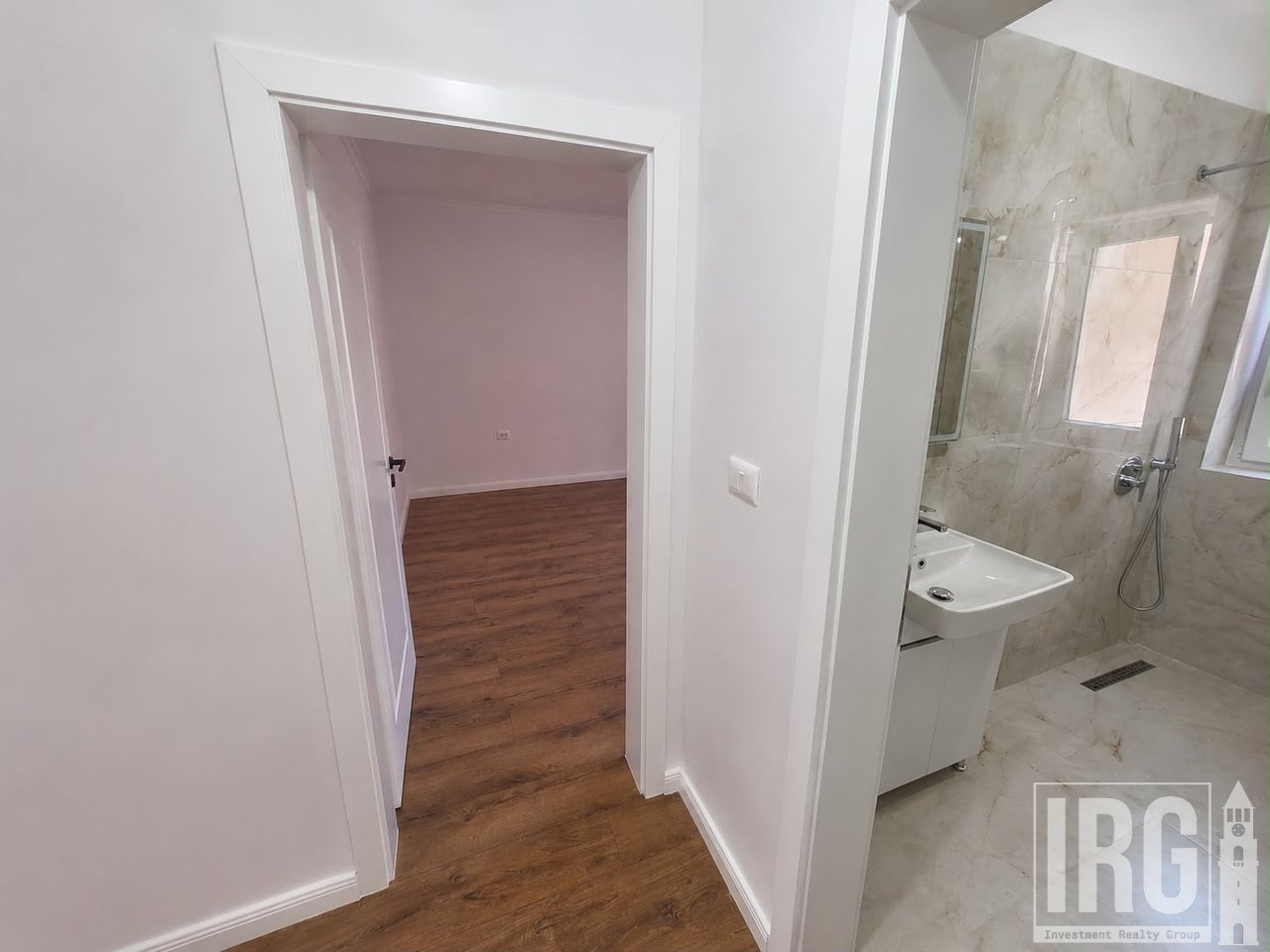 Shitet Apartament 1+1 – Rruga Thanas Ziko 300 metra mbi Gjimnazin “Partizani”