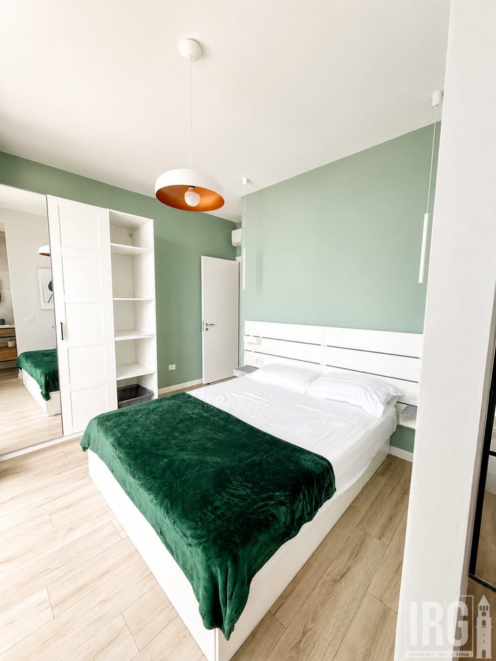 SHITET APARTAMENT 2+1 ME OBORR DHE VERANDË NË GREEN COAST, PALASË!