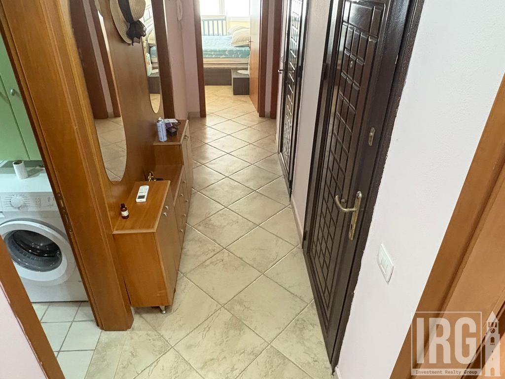 SHITET PENTHOUSE TE SHKEMBI I KAVAJES ME PAMJE NGA DETI
