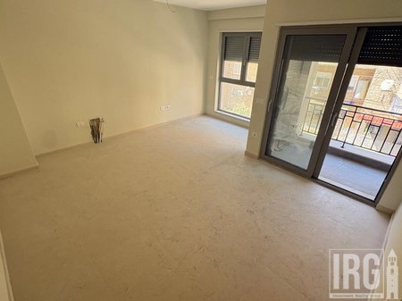 SHITET APARTAMENT 1+1 PRANE SHKOLLES SE KUQE
