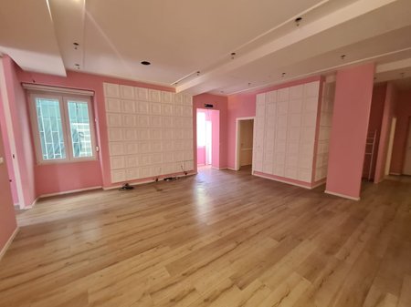 Apartament per zyra tek Stadumi Dinamo!
