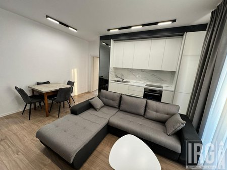 APARTAMENT 2+1+2 ME QERA TE TIRANA GARDEN BUILDING
