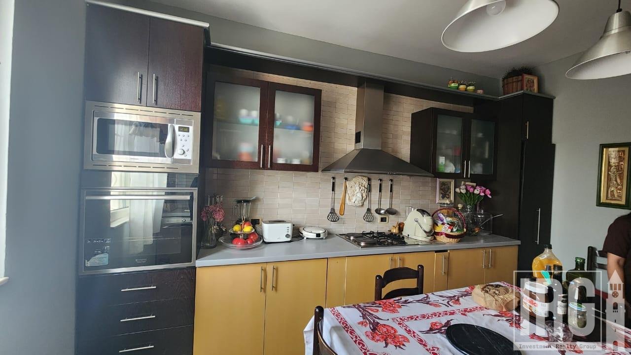 Apartament 2+1 Me Qira në Rrugën e Elbasanit, prane Ambasades Amerikane