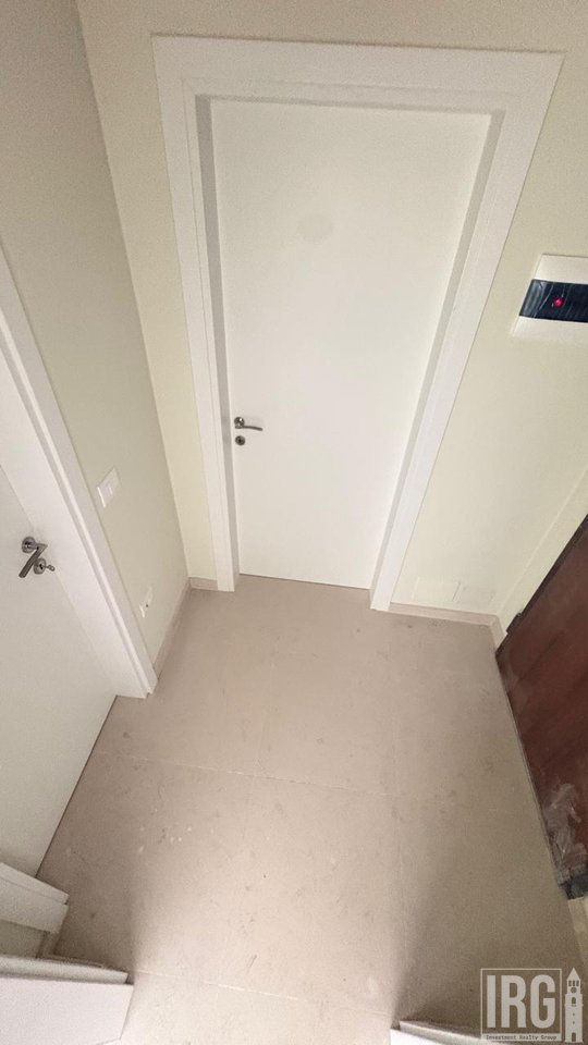 SHITET APARTAMENT 1+1 PRANE SHKOLLES SE KUQE