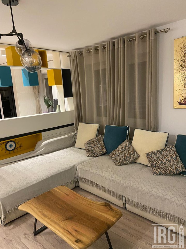 VENDESI APPARTAMENTO 3+1 VICINO ALLA STRADA DI DURRËS