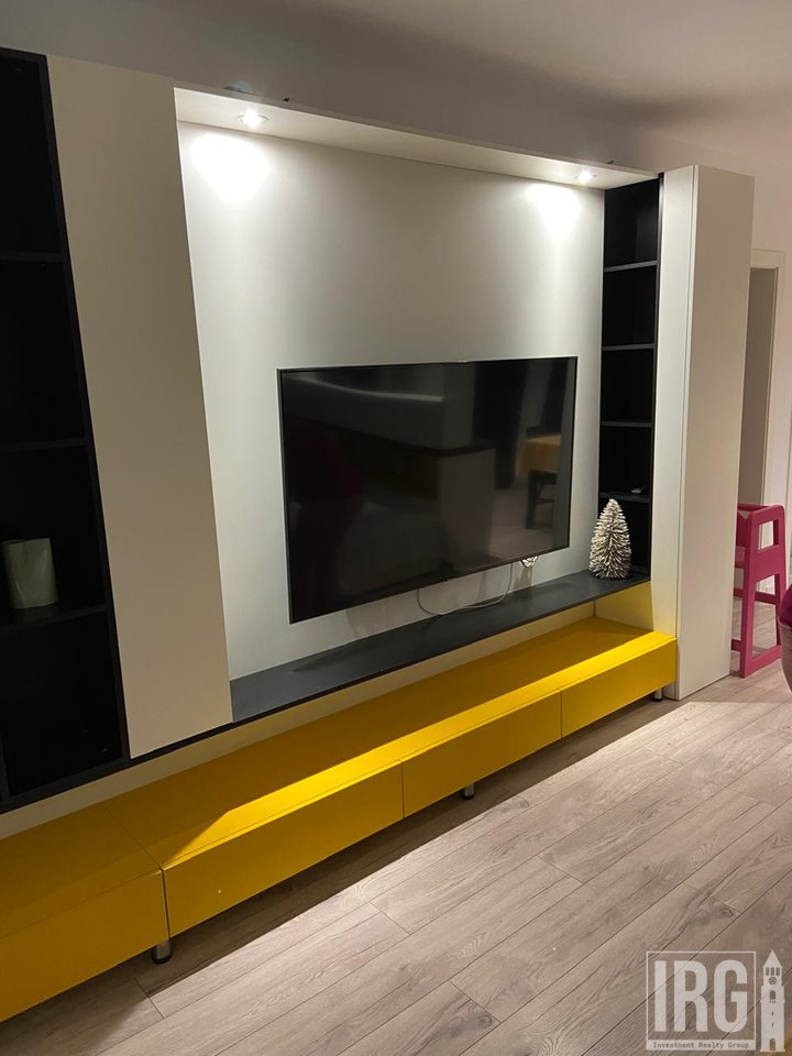 VENDESI APPARTAMENTO 3+1 VICINO ALLA STRADA DI DURRËS