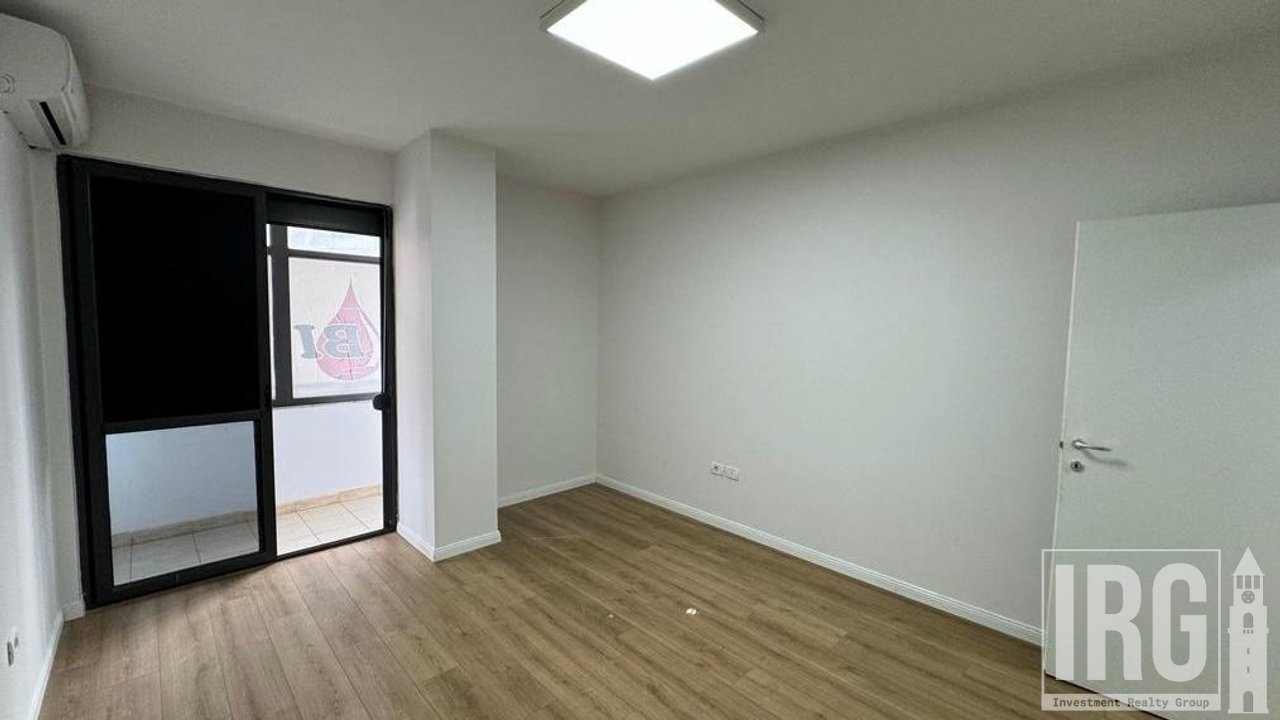 OFFICE FOR RENT 120M2 AT ZOGU I ZI