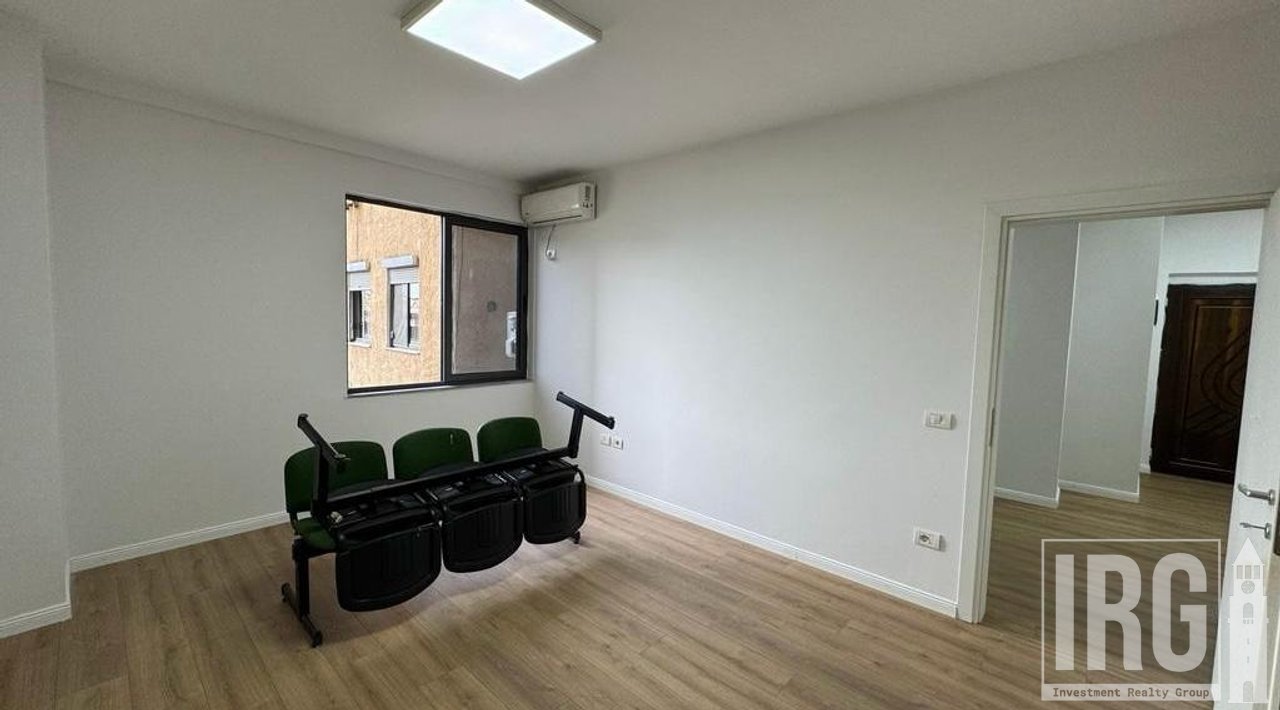 OFFICE FOR RENT 120M2 AT ZOGU I ZI