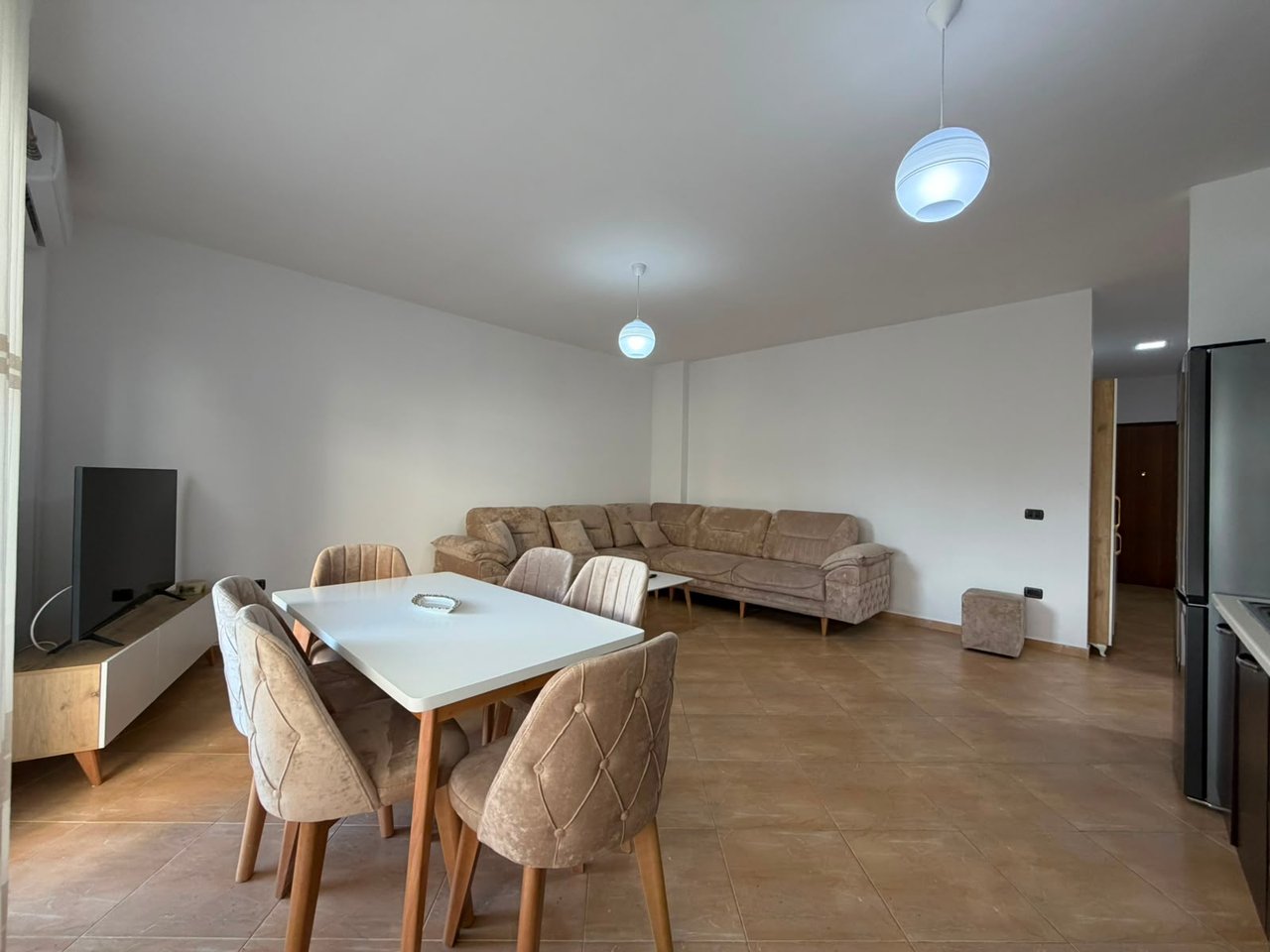 Apartament 2+1+2+ Post Parkimi!