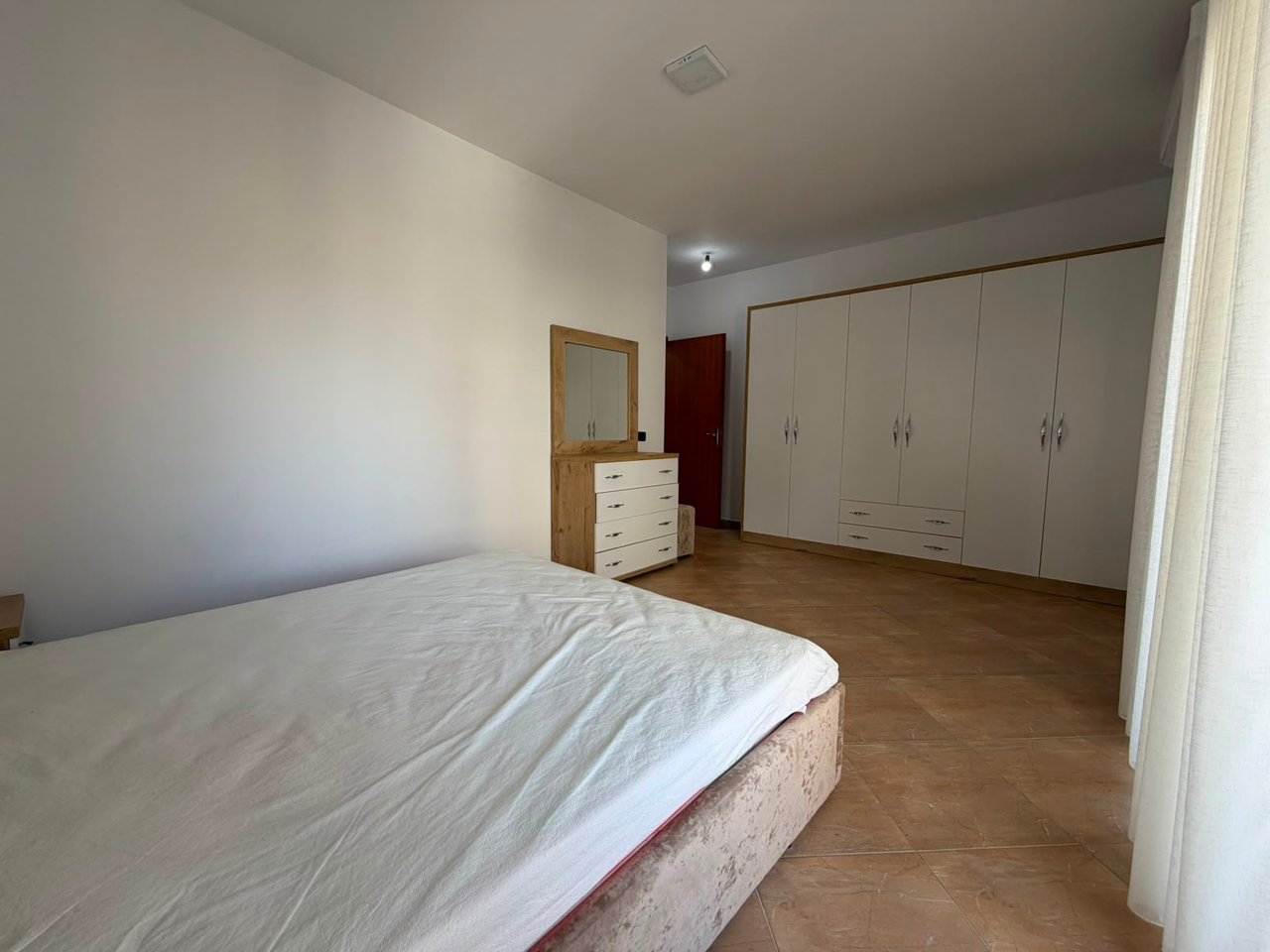 Apartament 2+1+2+ Post Parkimi!