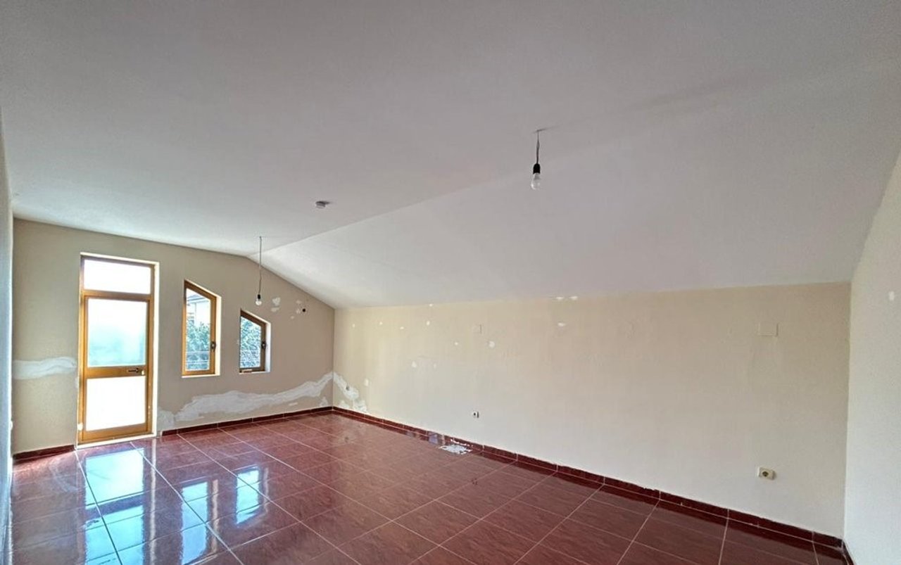 VILLA IN VENDITA NEL COMUNE DI PARIGI