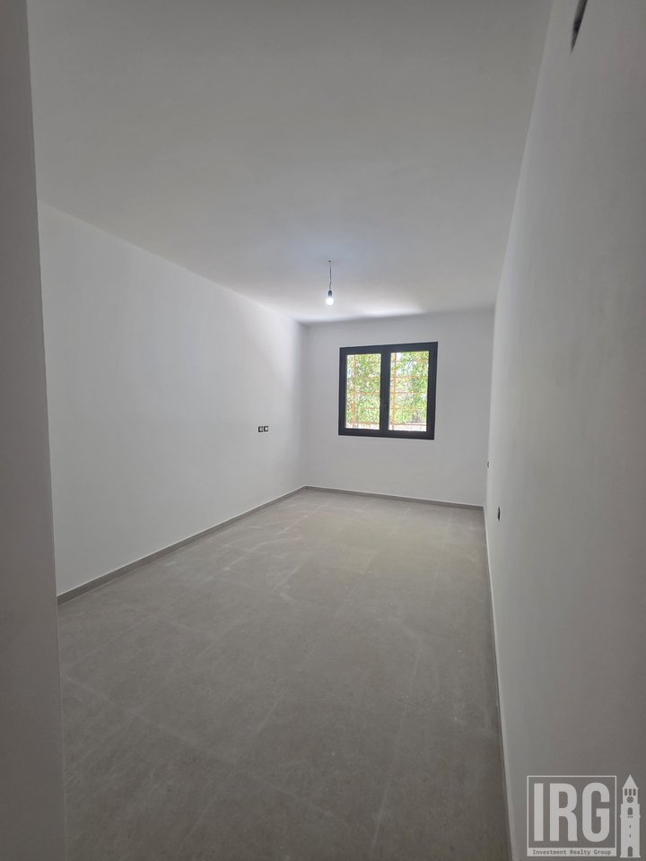 🏡 Shitet Apartament 2+1+2 | Uji i Ftohtë, Vlorë
📍 Mbi Marina Bay