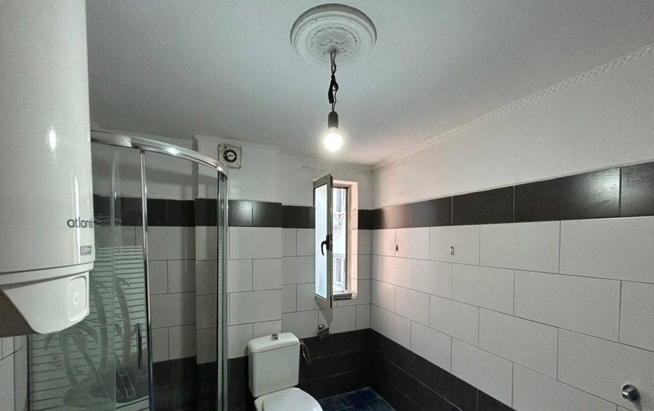 VILLA IN VENDITA NEL COMUNE DI PARIGI