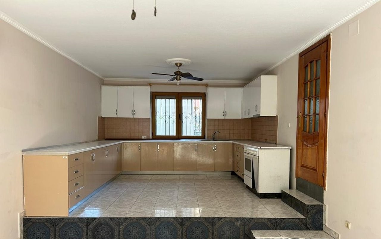 VILLA IN VENDITA NEL COMUNE DI PARIGI