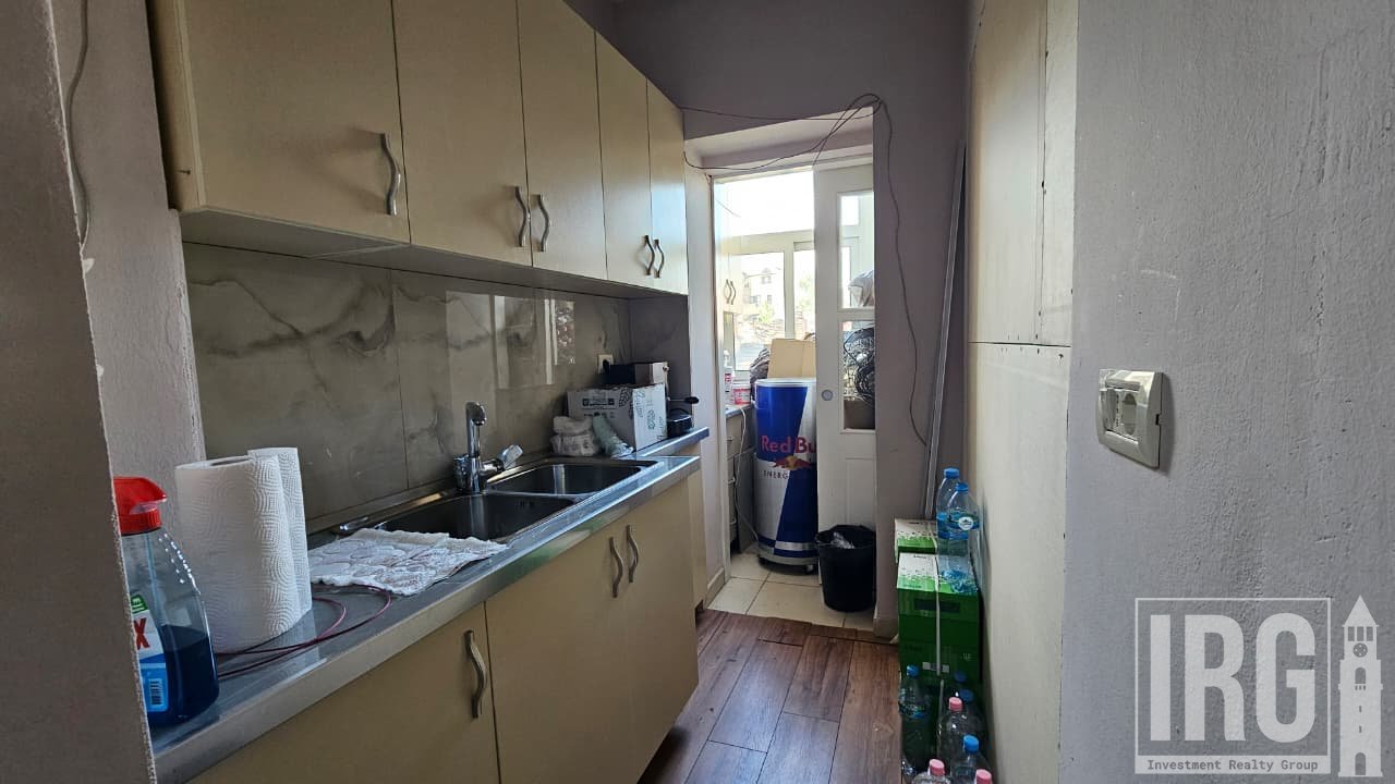 Office space for rent near the Paris Municipality