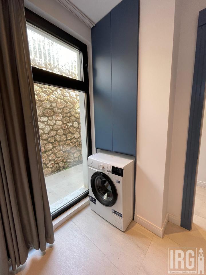 Apartment 2+1 in Dhërmi – 116.4 m² Net, Yard &amp; Parking.