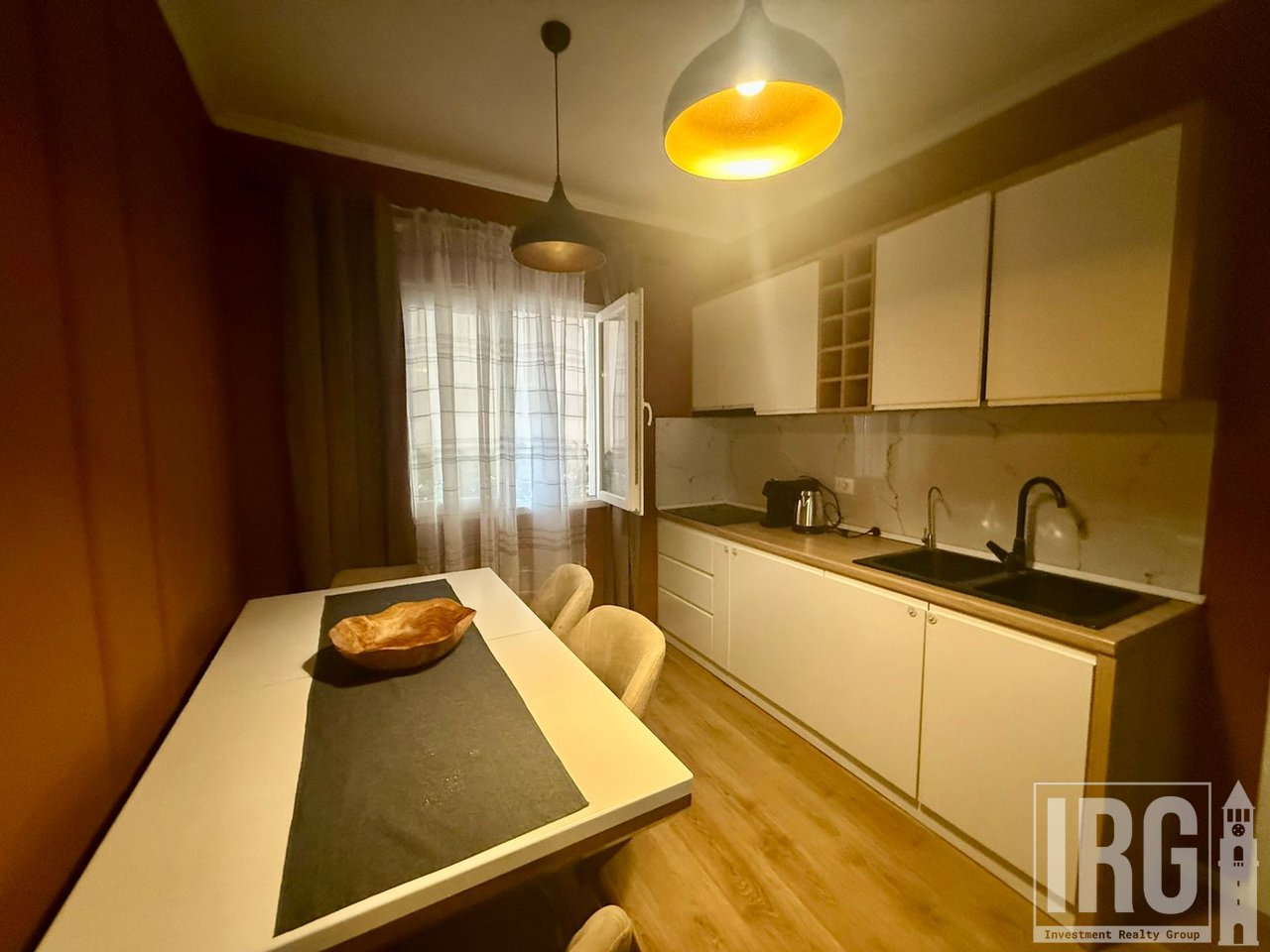 Jepet me qira apartament 2+1+2 me post parkimi prane Tregut te Ri Elektrik!