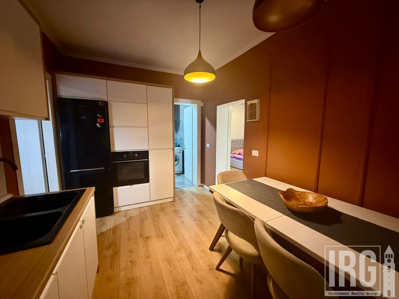 Jepet me qira apartament 2+1+2 me post parkimi prane Tregut te Ri Elektrik!