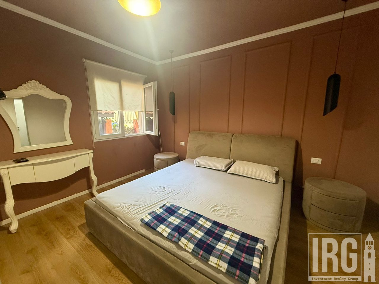 Jepet me qira apartament 2+1+2 me post parkimi prane Tregut te Ri Elektrik!