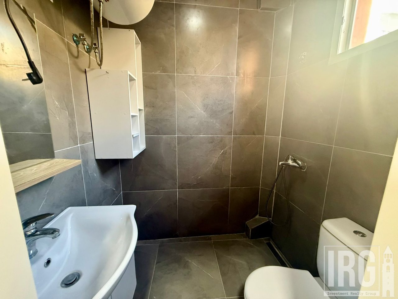 Jepet me qira apartament 2+1+2 me post parkimi prane Tregut te Ri Elektrik!