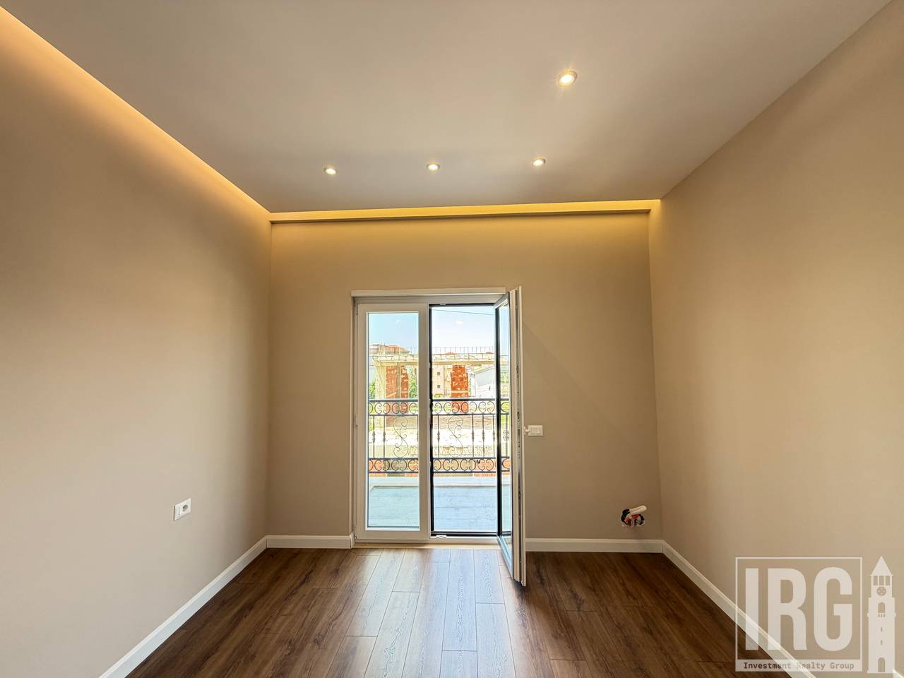 SHITET APARTAMENT 1+1 tek REZIDENCA "PORTA E RE" në SAUK