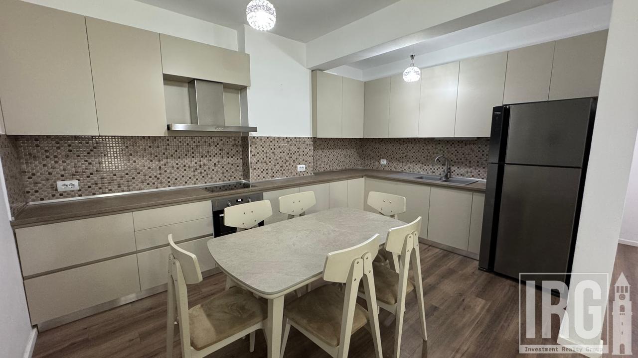 JEPET ME QIRA APARTAMENT 2+1+POST PARKIMI TEK KOPSHTI BOTANIK