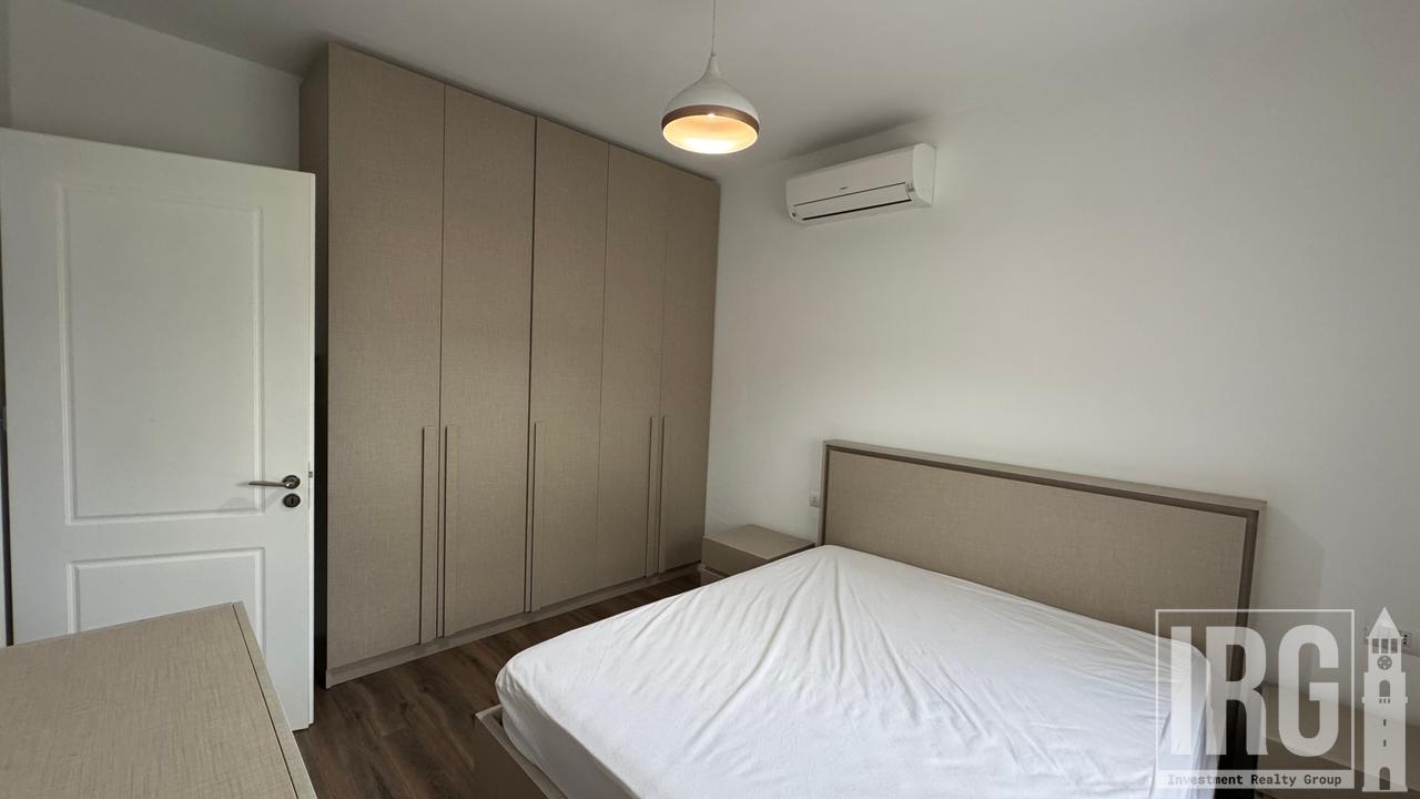 JEPET ME QIRA APARTAMENT 2+1+POST PARKIMI TEK KOPSHTI BOTANIK