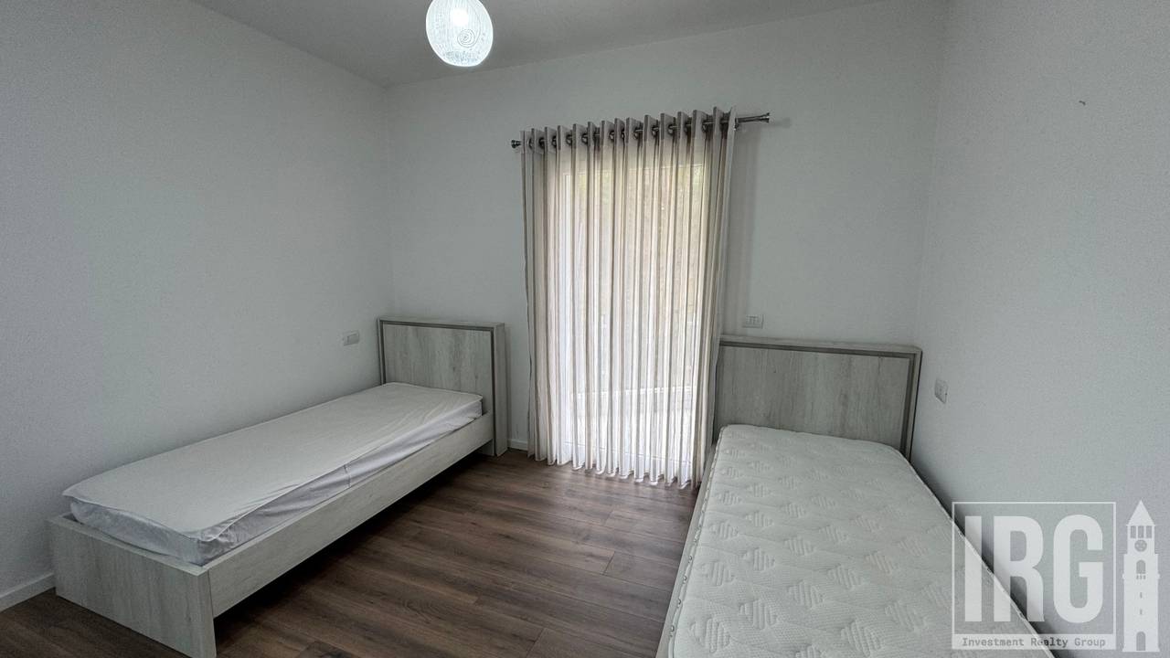 JEPET ME QIRA APARTAMENT 2+1+POST PARKIMI TEK KOPSHTI BOTANIK