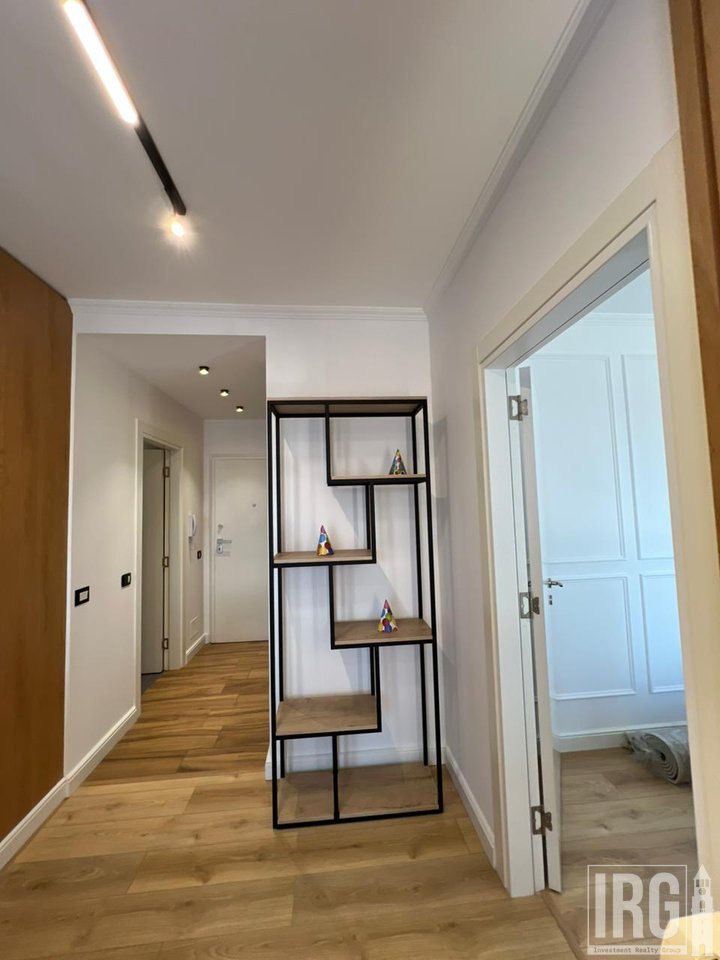 Jepet me qira apartament 1+1 pranë Qendrës, Rruga e Kavajës