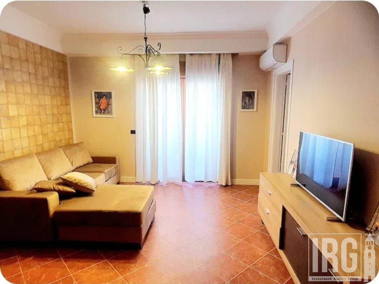 Shitet apartament 2+1 te 9 Kateshet!
