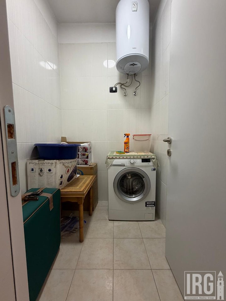 Appartamento 3+1 in Affitto in Via Kavajës, Tirana