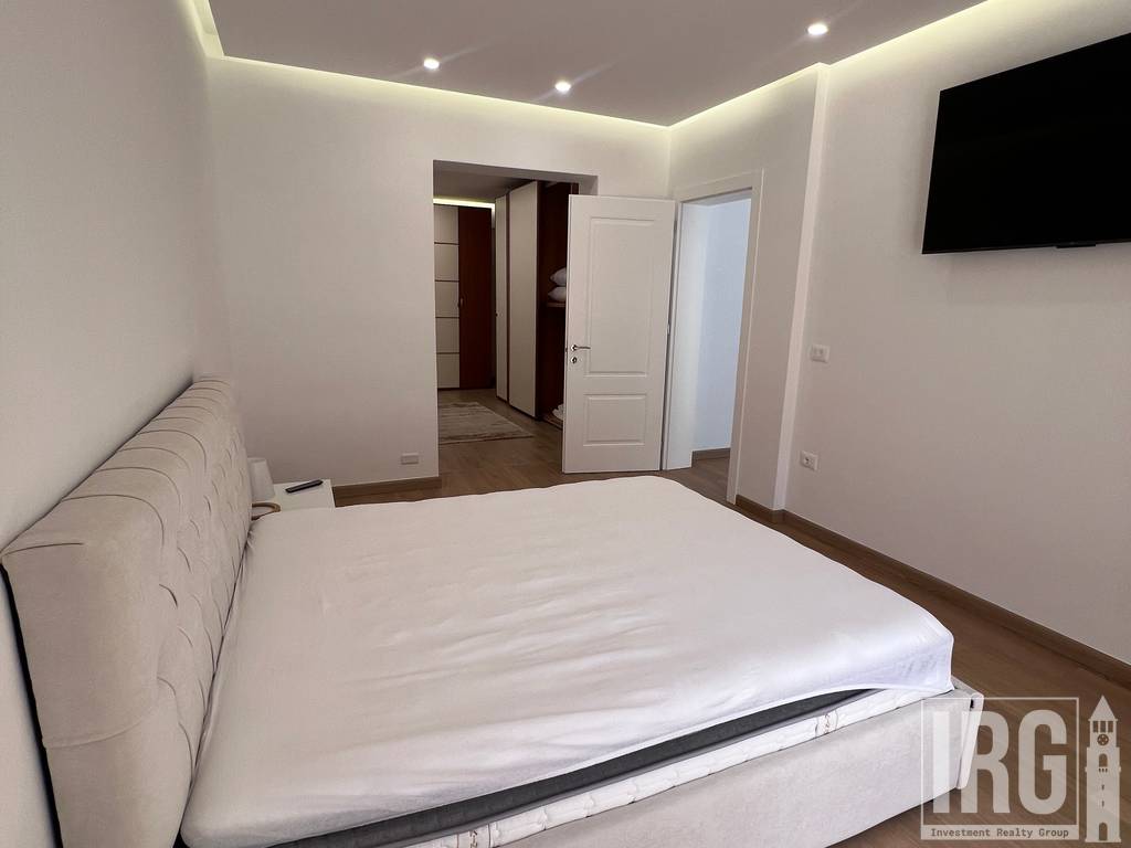 JEPET APARTAMENT 2+1 ME QIRA PRANE, NE ZONEN E ISH BLLOKUT