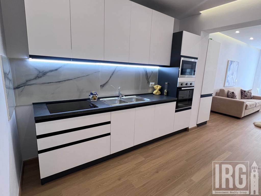 JEPET APARTAMENT 2+1 ME QIRA PRANE, NE ZONEN E ISH BLLOKUT