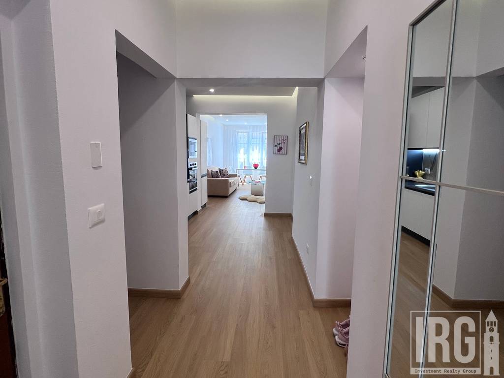 JEPET APARTAMENT 2+1 ME QIRA PRANE, NE ZONEN E ISH BLLOKUT