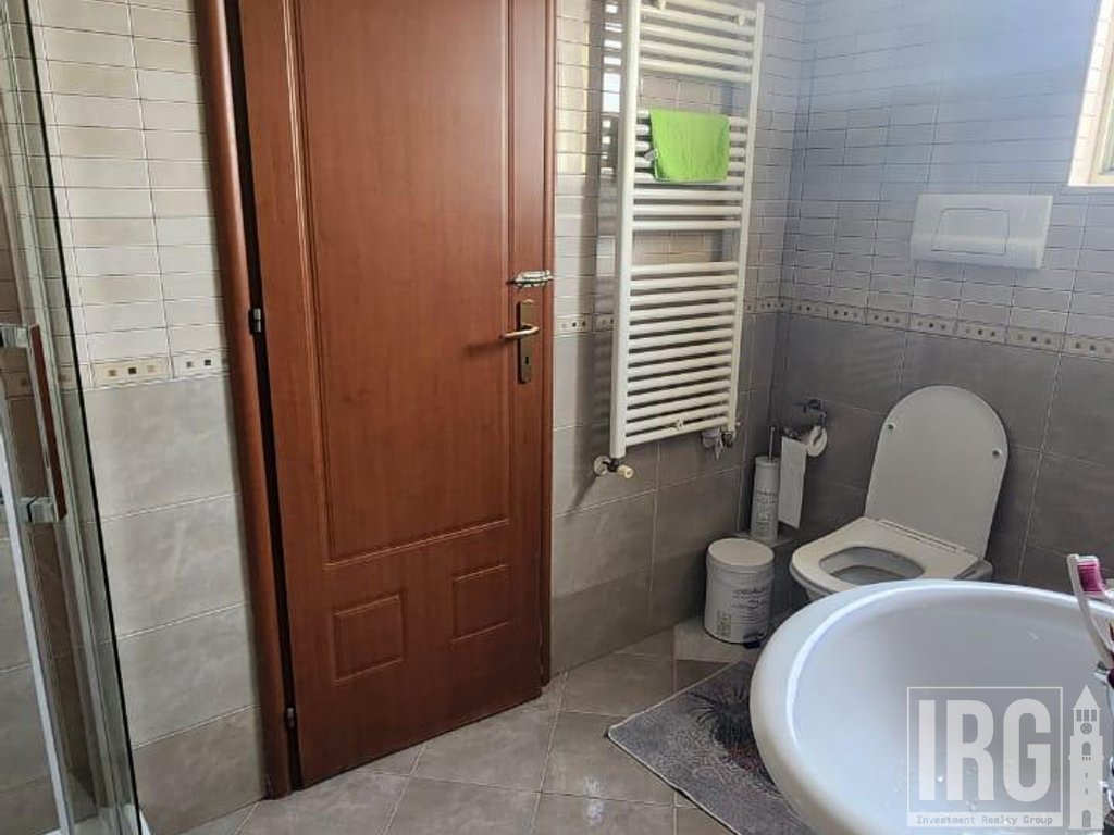 Apartament 2+1 Me Qira në Rrugën e Elbasanit, prane Ambasades Amerikane