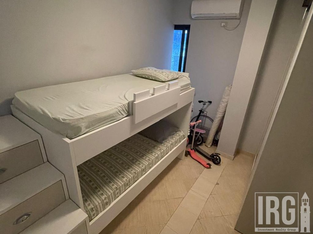SHITET APARTAMENT 2+1 NE GOLEM, NGJITUR ME LIBURNEN