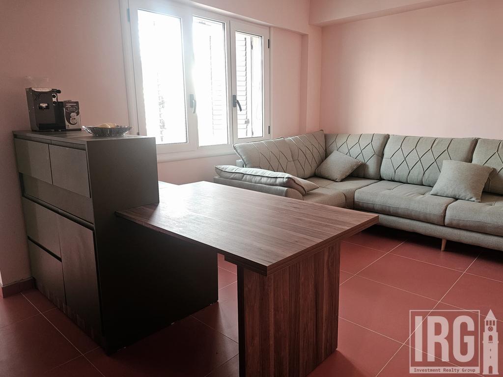 🌊 Shitet Apartament 1+1 në Vlorë | 300 m nga Vlora Marina 🏡