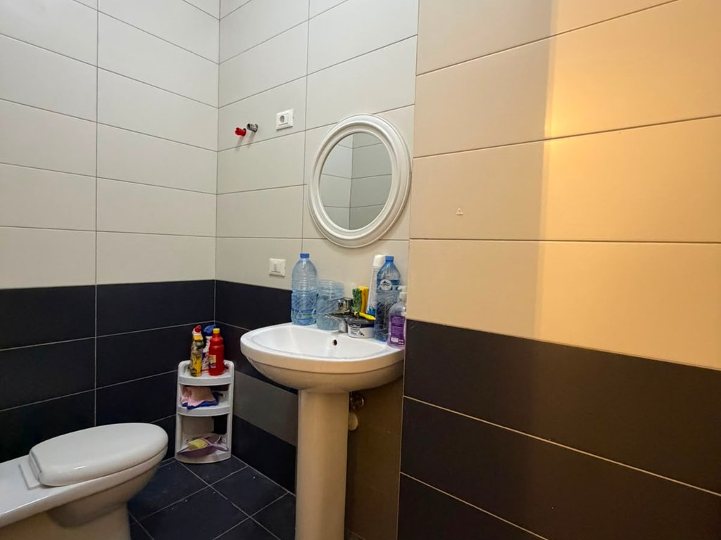 Ambient Komercial ne zone e Selvise!
