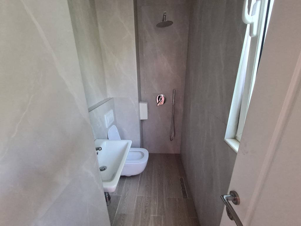 Apartament per zyra tek Stadumi Dinamo!