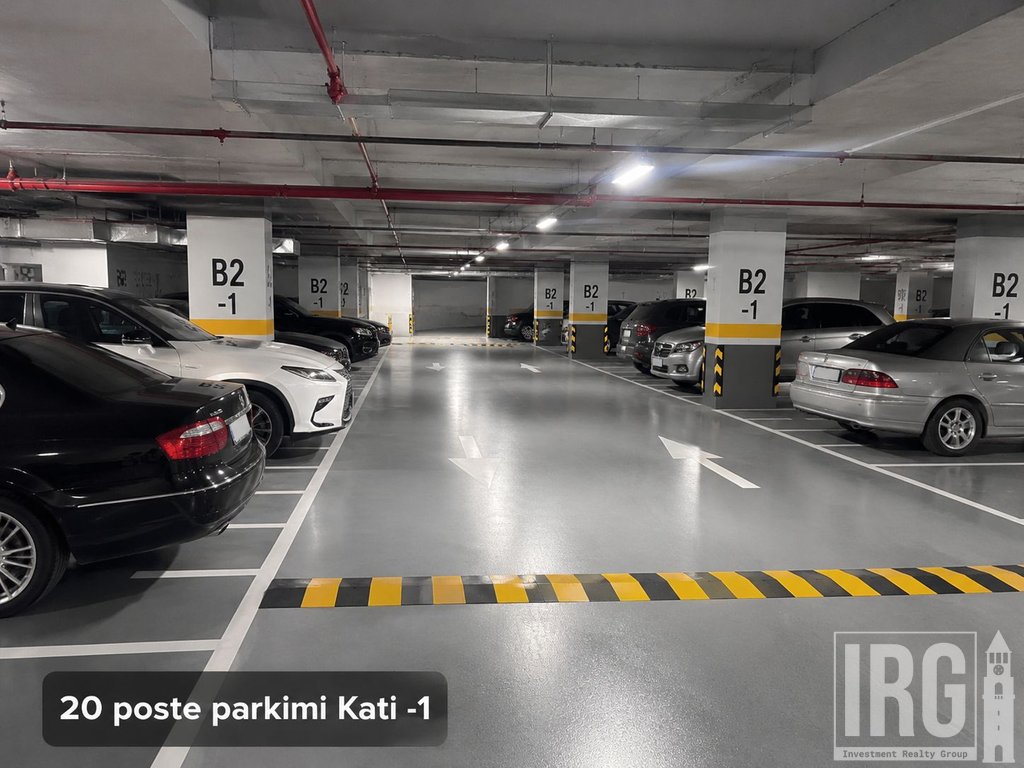 Shiten 20 Poste Parkimi tek Komuna e Parisit!