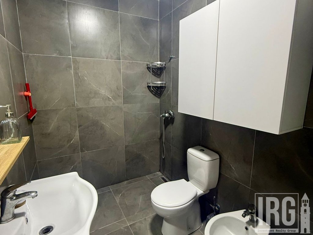 Jepet me qira apartament 2+1+2 me post parkimi prane Tregut te Ri Elektrik!