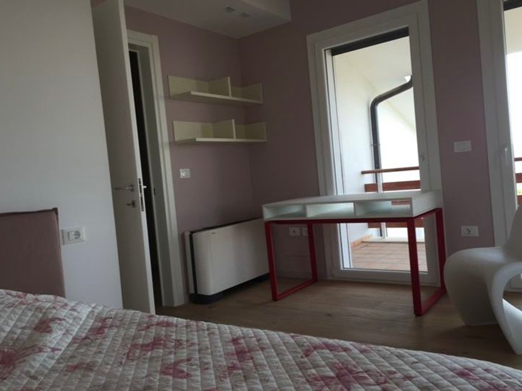 Modern villas for rent at "Long Hill Residence!"
