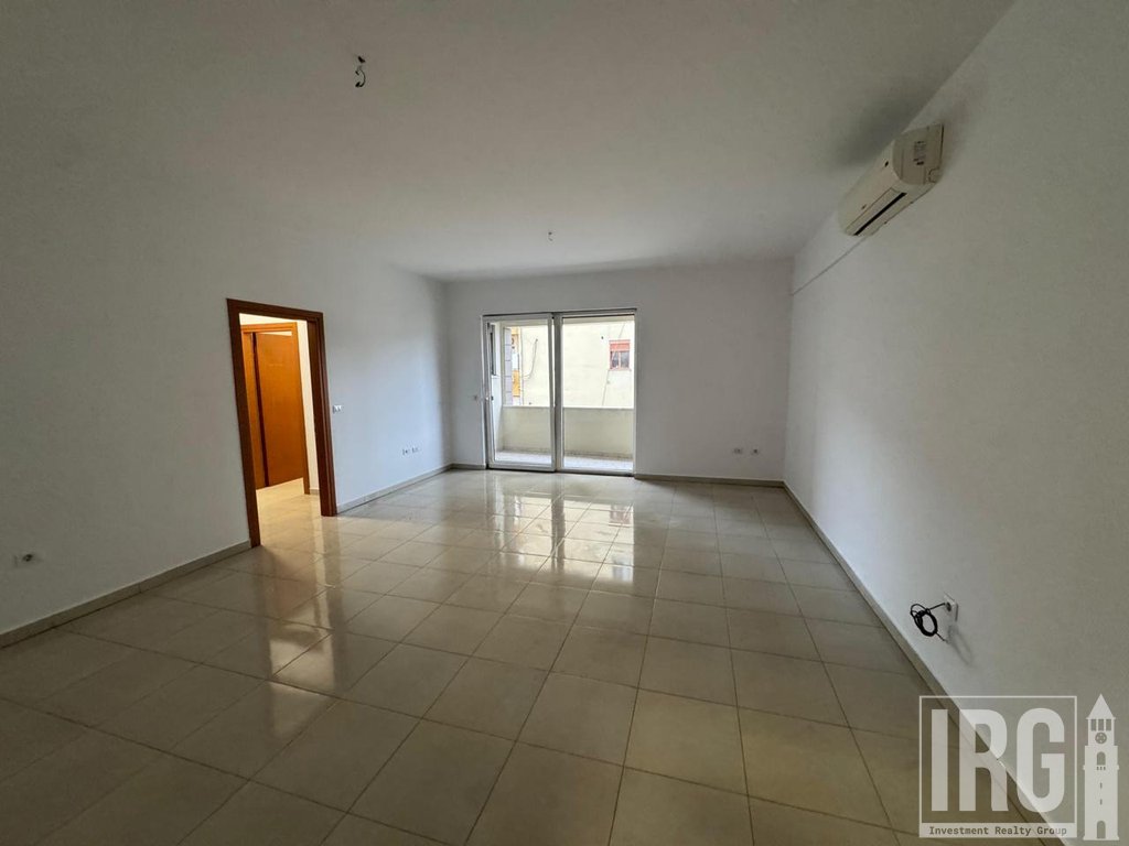 Apartament për Zyra me Qira