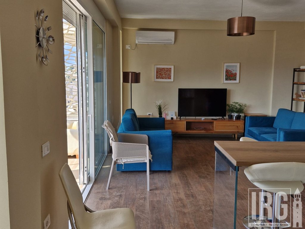 APARTAMENT 1+1 me VERANDE PER SHITJE, SARANDE