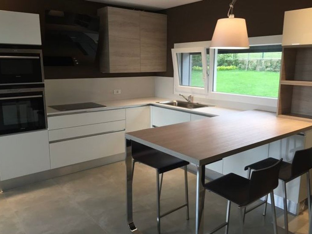 Modern villas for rent at "Long Hill Residence!"